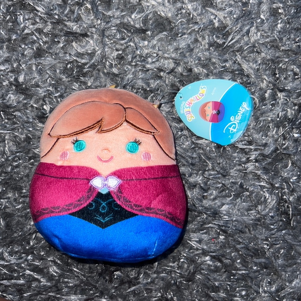 Anna Squishmallow